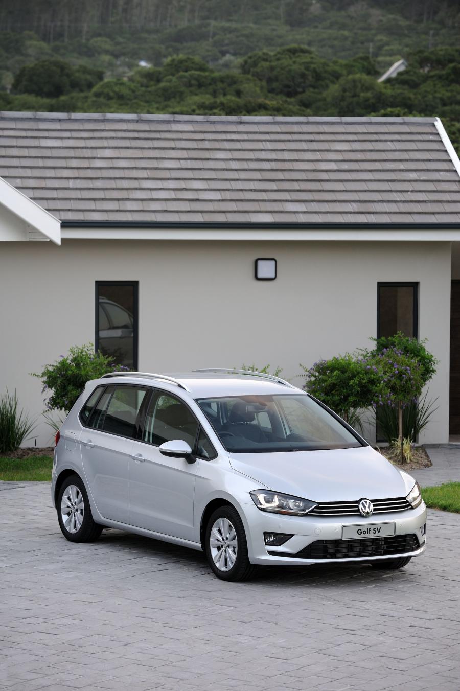  Volkswagen Golf SV 2015 года  (ZA) (фото 8 из 19)